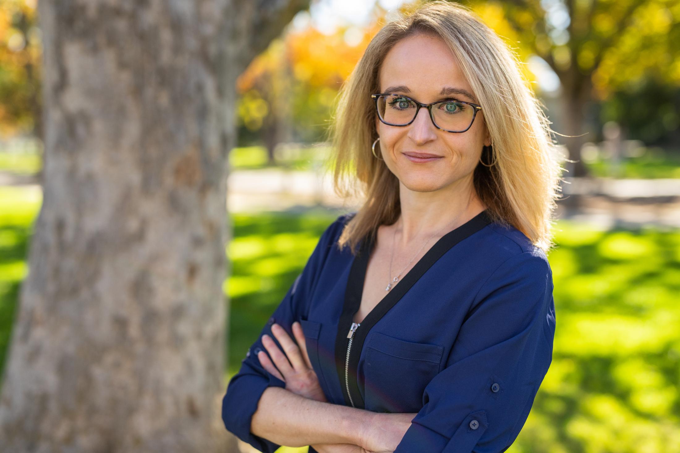 Live Talk Details Sara Dye The Wheel